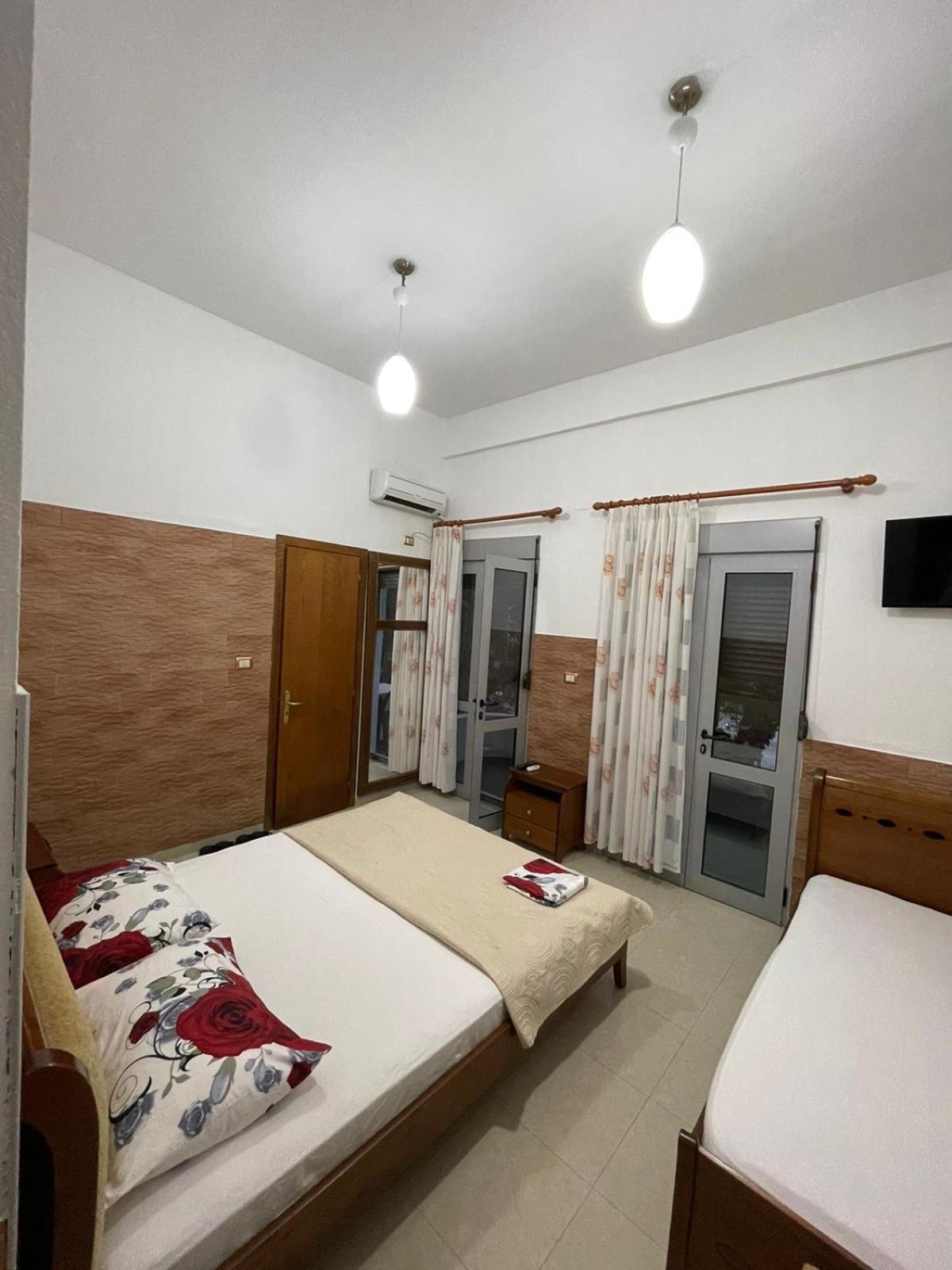 Guest House Kocollari Gjirokaster Exterior photo